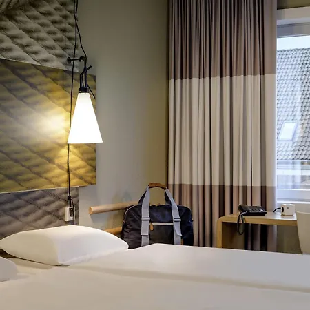 Ibis 3*