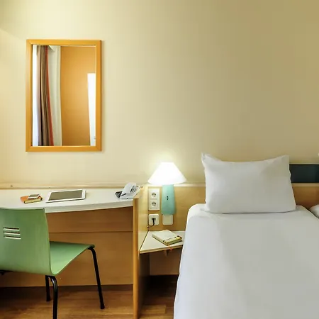 酒店 Ibis 3*